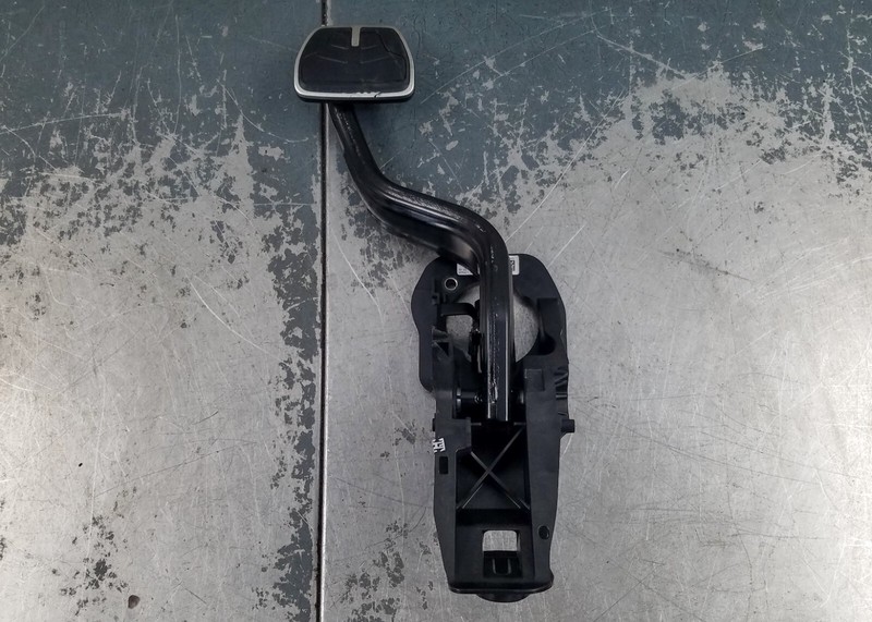2018 BMW M5 F90 Brake Pedal Assembly #2469 B2