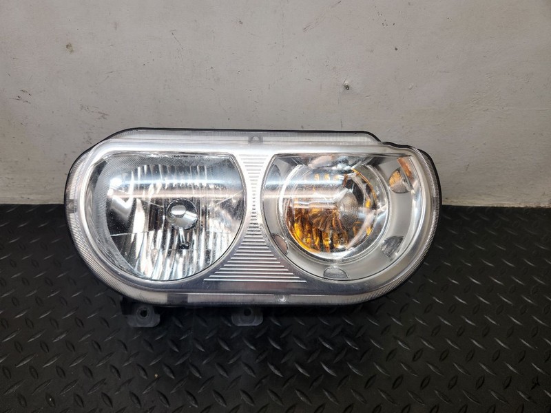 08-14 Dodge Challenger Right Passenger Halogen Headlamp Assembly OEM 05028776AA