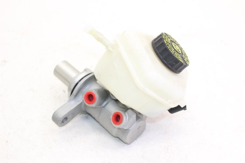 15-20 BMW M4 Coupe 3.0L Brake Master Cylinder 799808