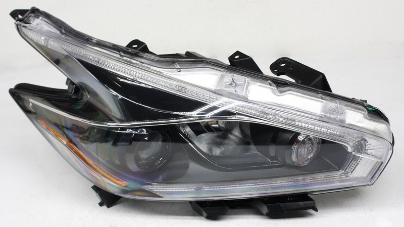 OEM Right Passenger Side Halogen Headlamp For 2018 Nissan Murano 26010-9UE0E