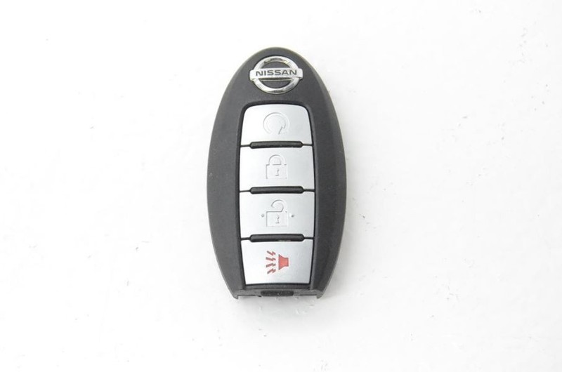2018 Nissan Titan 5.6L 4x4 Key Fob Remote