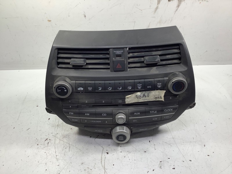 011-12 Honda Accord 4DR LX Radio 4BAI / 77260-TA0-A600 OEM