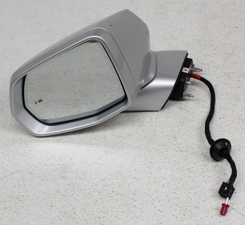 OEM Left Driver Side Mirror For Cadillac XT6 Luxury Radiant Silver Scratched