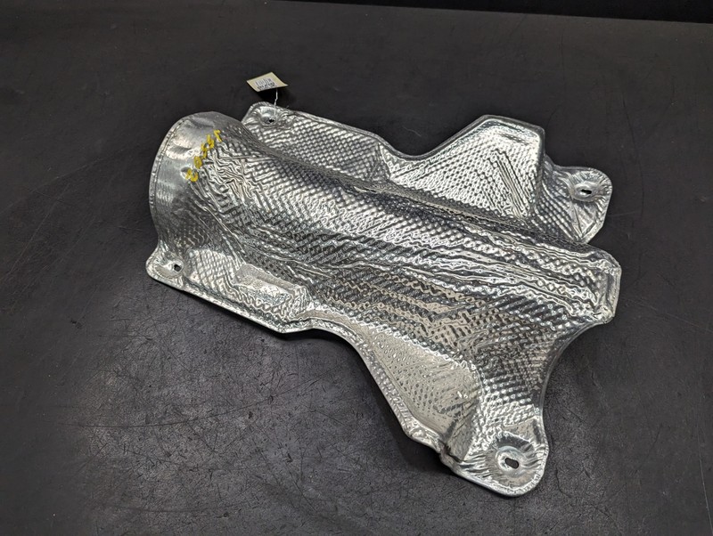 Center Bearing Rear Heat Shield 2019 Jeep Grand Cherokee 68069922AC 2013 - 2021