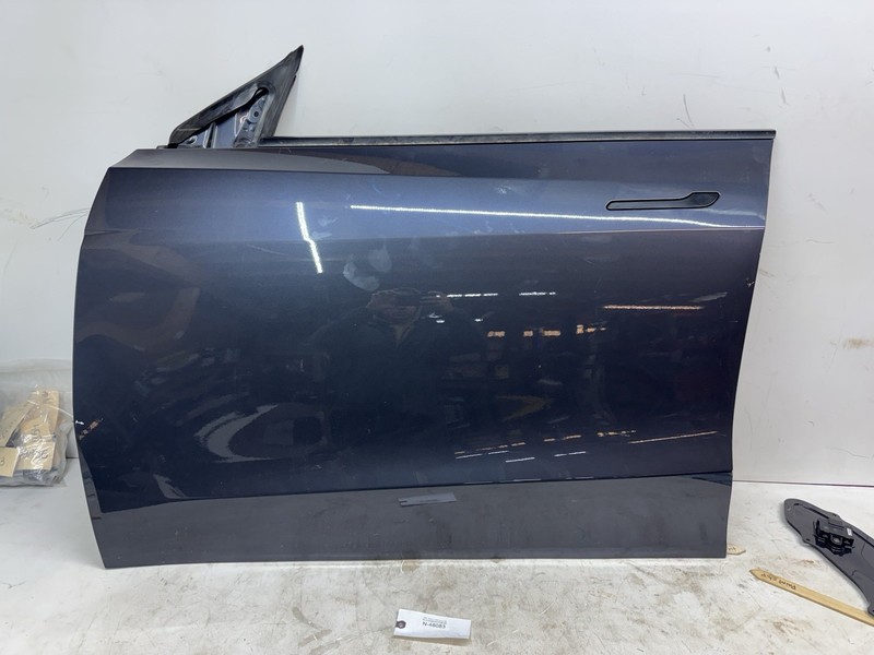 20-24 Tesla Model Y Front Left Side Door Shell Panel Gray 48083
