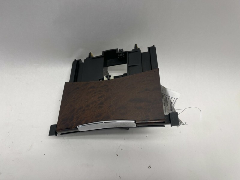 2013-2017 CADILLAC XTS DASH ASH TRAY STORAGE COMPARTMENT CIGARETTE LIGHTER OEM