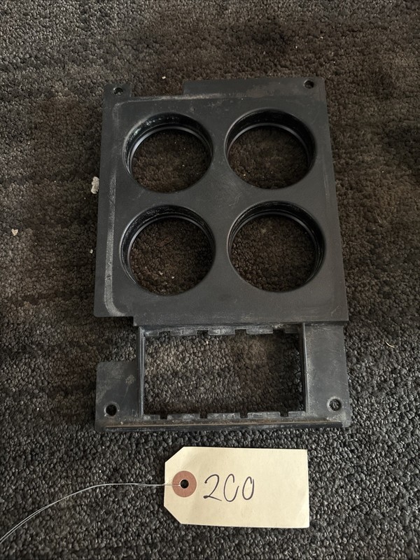 Kenworth Gauge Switch Panel S64-1194-140 Broken