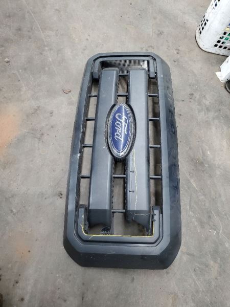Grille XL Black Textured Center Bars Fits 11-16 FORD F250SD PICKUP 282911
