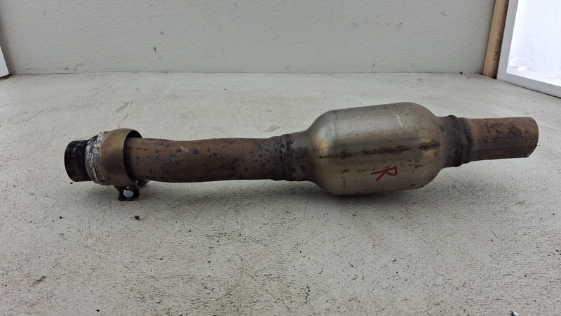 2012 - 2013 Mercedes C300EXUST Resonator PIPE OEM RIGHT SIDE