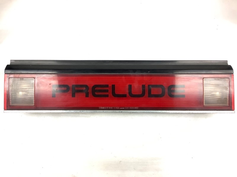 85-87 Prelude Si Rear Center Finish Panel Reflector Bezel Tail Light Trim