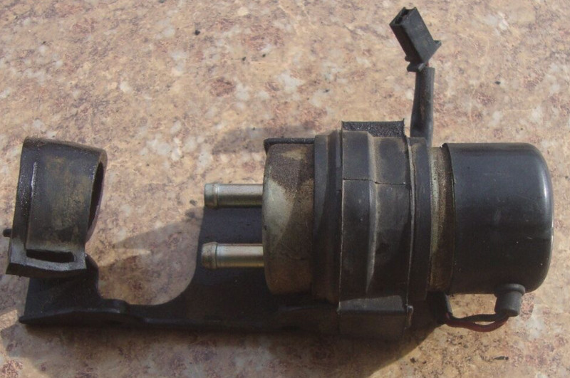 1994 Kawasaki Ninja ZX600 ZX 600 ZX-6 Fuel Gas Pump Petrol Intake Cell L4