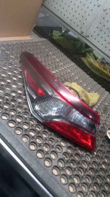 2022 Toyota Camry Left Tail Light Assembly Red OEM 653707 53K Miles