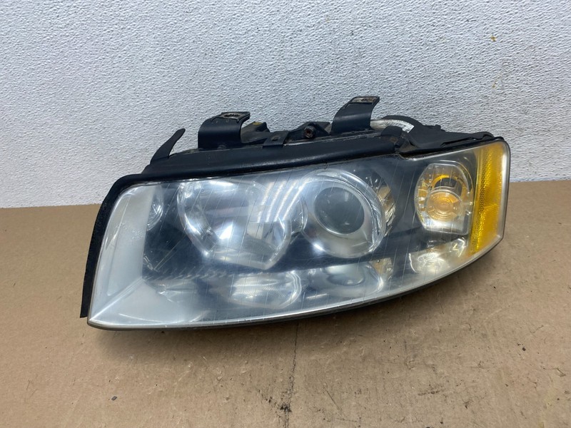 2002-2005 Audi A4 Sedan Left Driver Lh Side Xenon Headlight OEM AE6882 DW