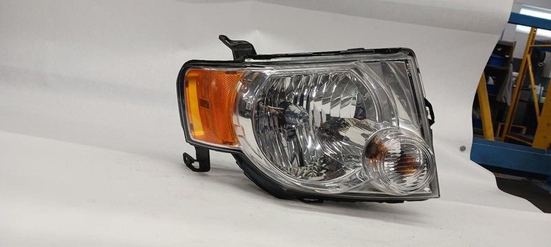 09-'12 FORD ESCAPE Right Passenger Headlight Headlamp OEM Grade B