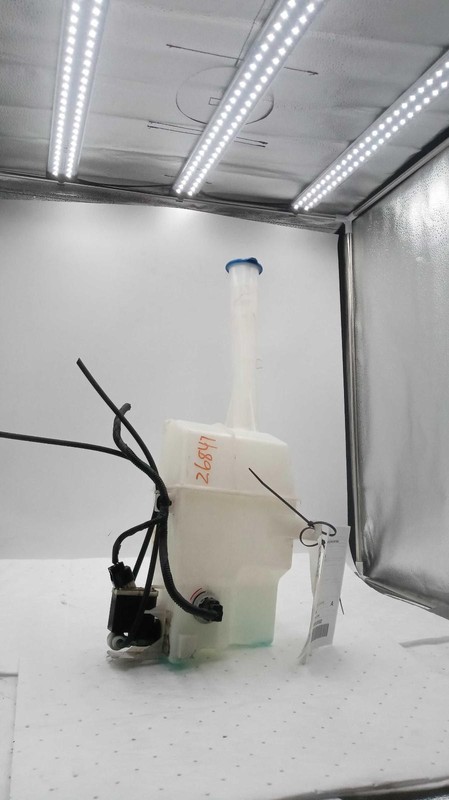 Used Washer Fluid Reservoir fits: 2016 Hyundai Santa fe SWB Sport Grade A