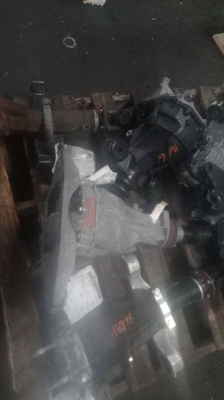 2015 AUDI A6 4WD Differential Carrier Assembly OEM 131k Miles Black