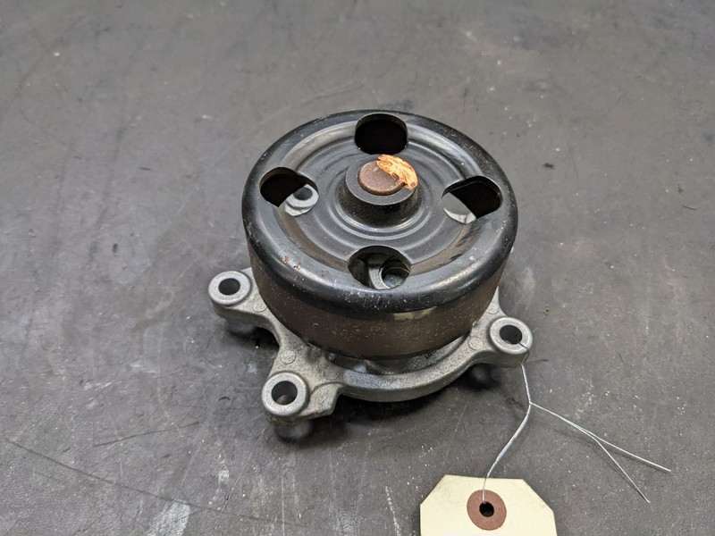 Engine Coolant Water Pump 2.0L 2019 Nissan Rogue Sport B1010-1KC0C 2011-2018