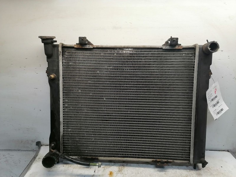 Radiator 6 Cylinder Fits 93-97 GRAND CHEROKEE 1561993