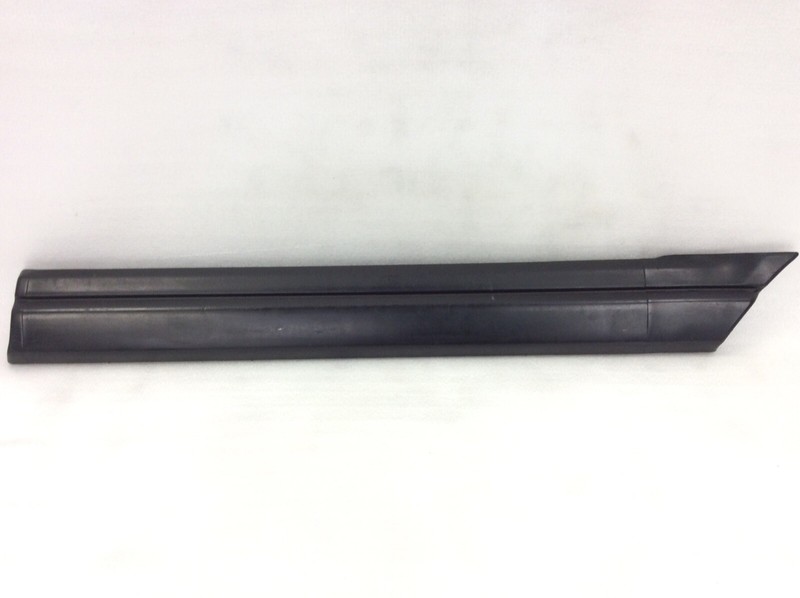 88-89 Accord 2DR Left Rear Fender Quarter Panel Protector Molding Garnish Trim