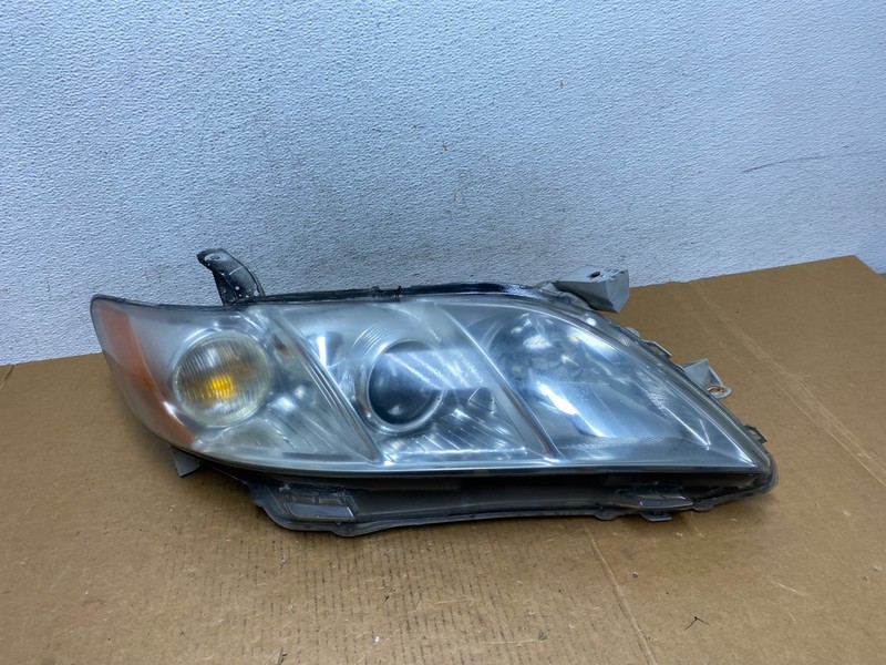 2007 - 2009 Toyota Camry Halogen Right Passenger Headlight AD9224 DW