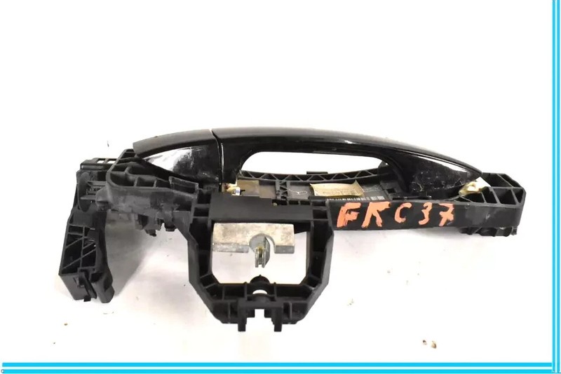 10-13 Mercedes W207 E350 E550 Front Right Side Exterior Door Handle OEM