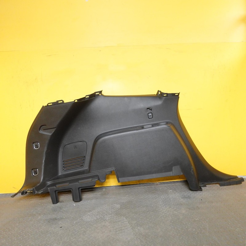 2018-2024 BUICK ENCLAVE REAR LEFT SIDE LOWER QUARTER PANEL TRIM COVER 84677067