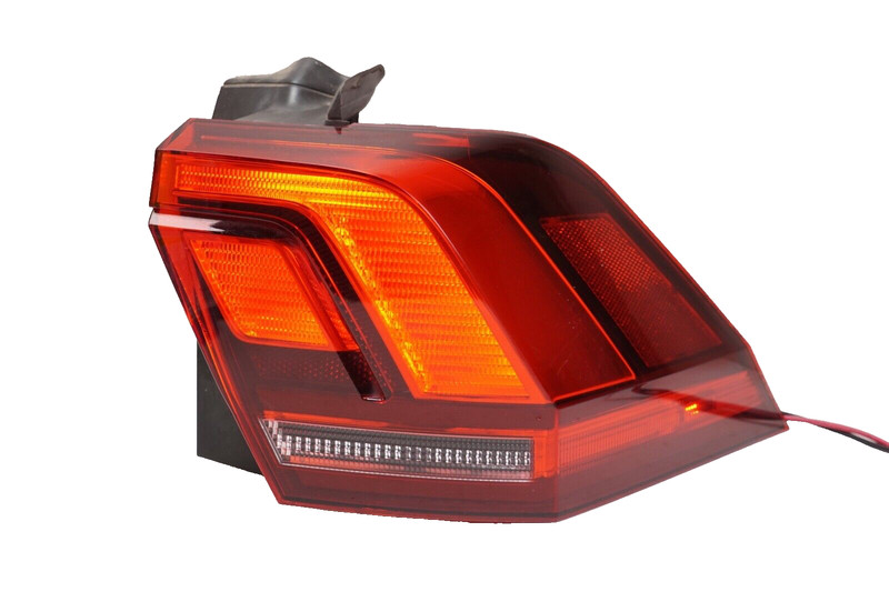 VOLKSWAGEN TIGUAN Right RH Tail Lamp Tail Light LED OEM 2018 - 2023
