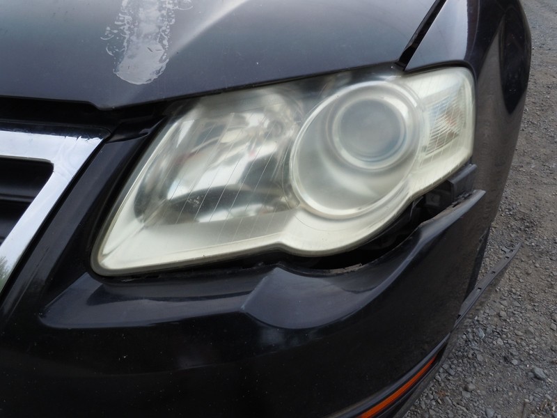 2006-2010 Volkswagen Passat Halogen Headlight Driver Left LH