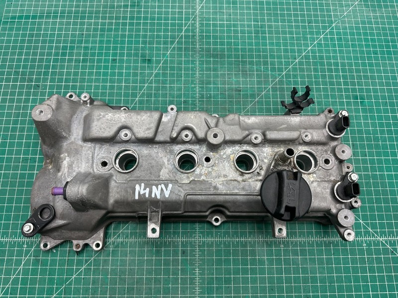 12-19 Nissan Versa 1.6L HR16DE engine VALVE CYLINDER HEAD COVER OEM