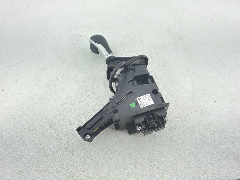 2018 Jeep Renegade AUTOMATIC Transmission Shift Gear Shifter Knob Assembly OEM