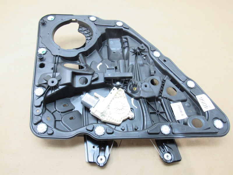 Volkswagen Touareg 2015 Rear Left Driver Door Window Regulator W/Motor 11-17 ;#4