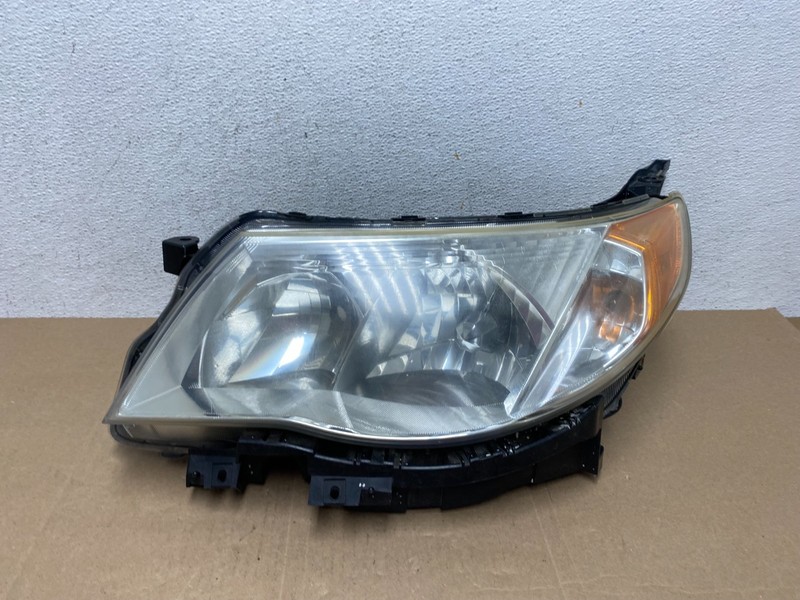 2009-2013 Subaru Forester Left Driver LH Halogen Headlight AE4903 DW