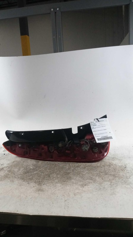 2021 KIA SOUL Right Tail Light Assembly RED Used 73K Miles OEM Replacement