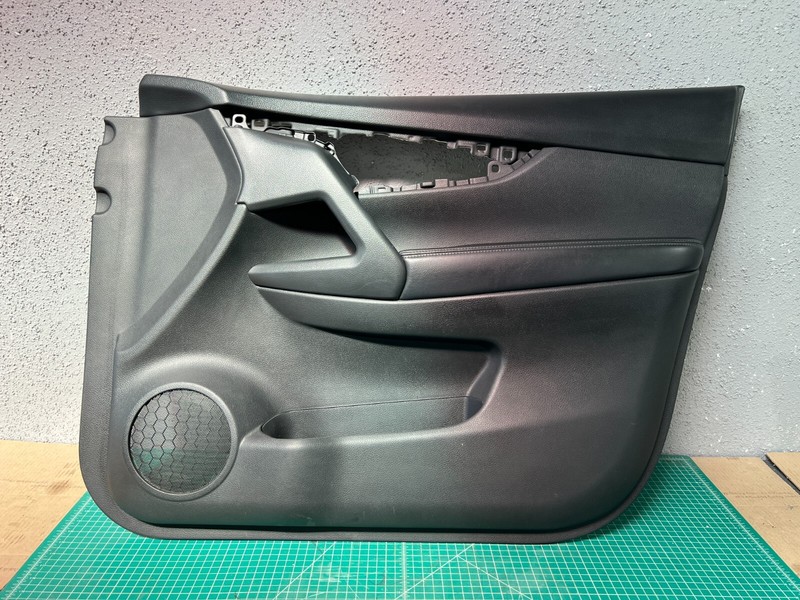 14-16 Nissan Rogue FRONT RIGHT SIDE INTERIOR DOOR PANEL TRIM COVEROEM