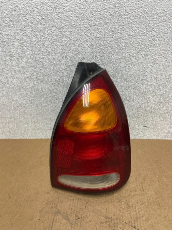 1996 to 2000 Hyundai Elantra Wagon Right Passenger Side Tail Light AC2927 DG