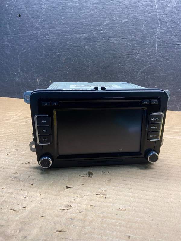 2009 to 2012 Volkswagen CC Radio CD Player Screen AM/FM OEM AE4520 DG