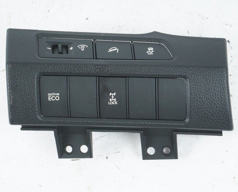 2013 - 2016 HYUNDAI SANTA FE DIMMER TRACTION ECO LOCK CONTROL SWITCH OEM