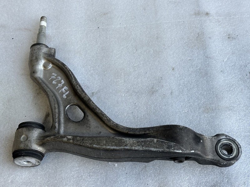 2013 2014 2015 - 2019 LEXUS GS350 LEFT FRONT LOWER CONTROL ARM RWD 48640-30320