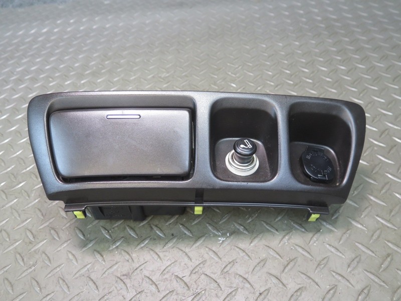 2003-2007 LEXUS UZJ100L LX470 DASH CENTER ASH TRAY W POWER OUTLET BLACK