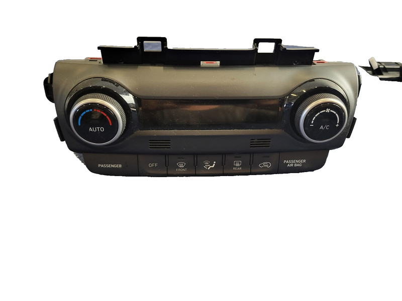 Used Oem Hyundai A/C Heater Climate Temperature Control for 2018-2021 Kona