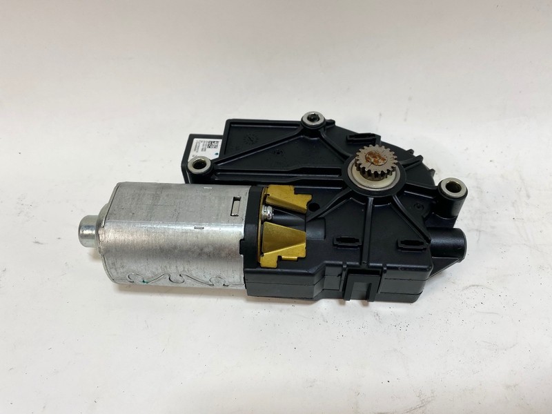 12-18 FORD FOCUS FRONT UPPER SLIDING SUN ROOF SUNROOF WINDOW MOTOR OEM