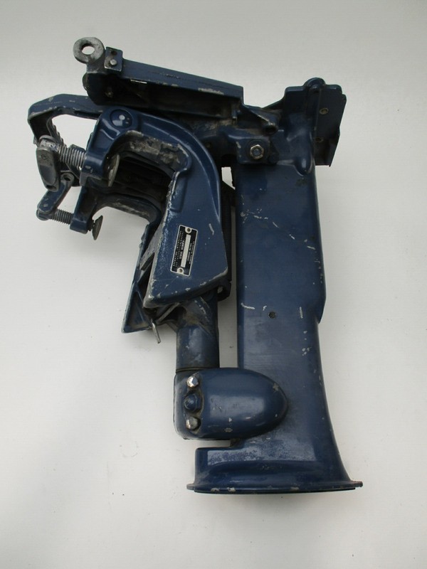 385850 Johnson Evinrude 1970 Complete 15" Midsection 6 HP 0385850