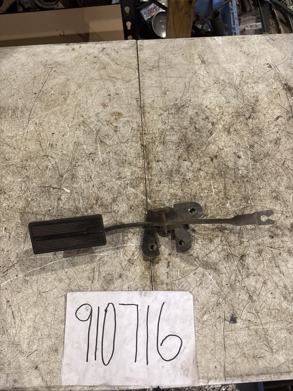 1999-2004 Ford F250 F350SD Gas Accelerator Pedal 5.4L 6.8L OEM
