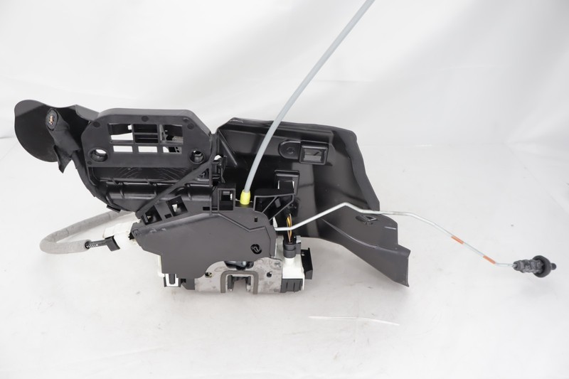 ✅ 2013-2016 MERCEDES GL450 Front Right Side Door Lock Latch Actuator A1667200435