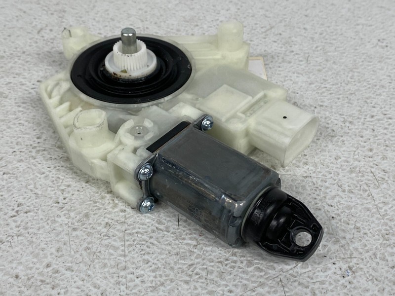 ⭐2018-2023 BMW X3 X4 G01 G02 REAR RIGHT PASS DOOR WINDOW MOTOR ASSY OEM LOT2356