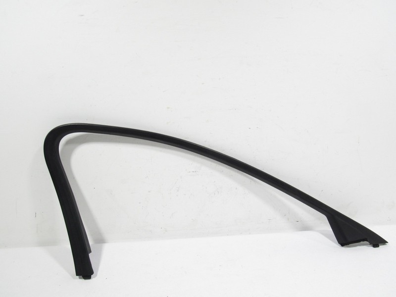 18-23 Kia Stinger GT1 2019 Front Left Driver Door Window Frame Molding Trim |