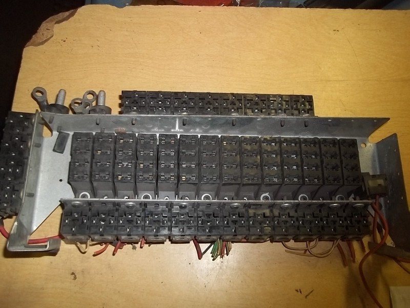 International 9600 Fuse Relay Block Assembly Job 028897 *FREE SHIPPING*