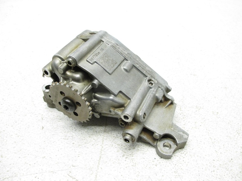 12-19 BMW F01 F02 740Li X6 X5 X3 X4 1 3 4 5 6 7 3.0 OIL FLUID PUMP OEM 010224B
