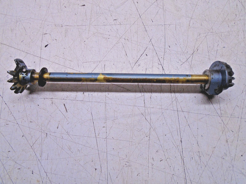 CC3b Johnson Evinrude Throttle Control Gear Shaft Short & Pinion 375979 303142