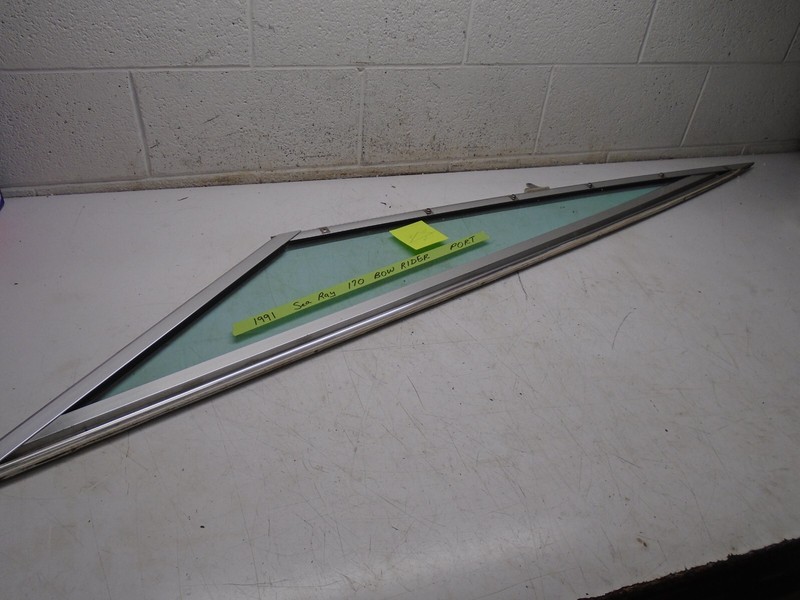 ZA 1991 Sea Ray 170 Bow Rider Port Wing Left Passenger Taylor Made